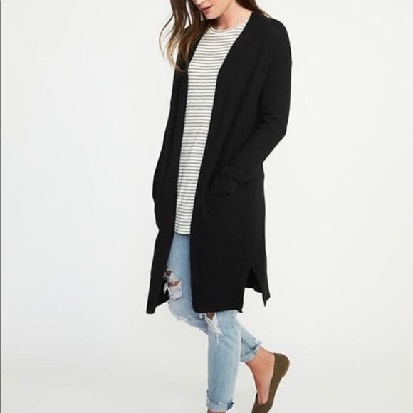 Old Navy Sweaters - ✨ Old Navy long black cardigan✨